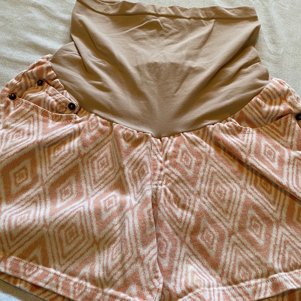 Dollhouse maternity shorts